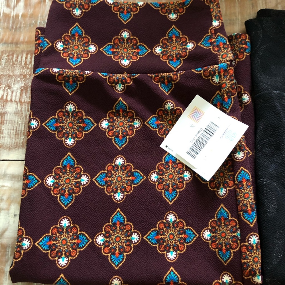 2XL BNWT LuLaRoe Cassie Pencil Skirts (Lot… - Picture 4 of 7